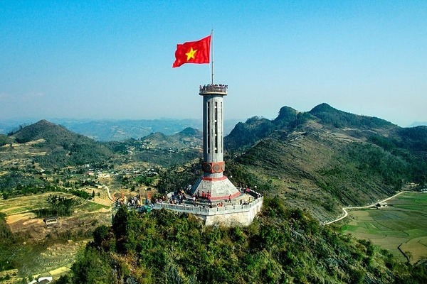 Lung Cu flagpole is located at the northernmost point of the country