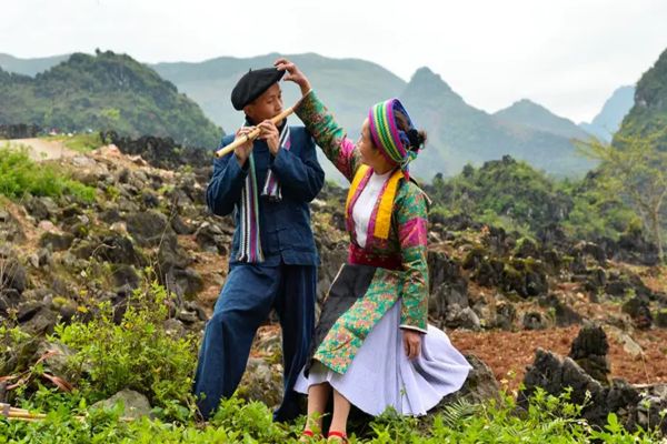 The origin and story of the love market